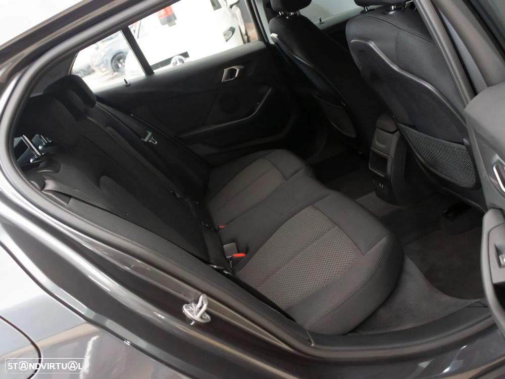 BMW 116 d Corporate Edition Auto - 11