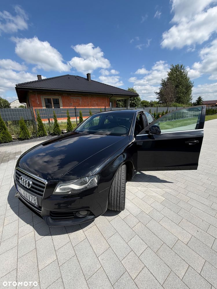 Audi A4 Limousine - 15