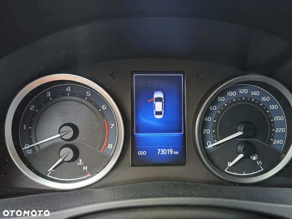 Toyota Corolla 1.6 Comfort - 11
