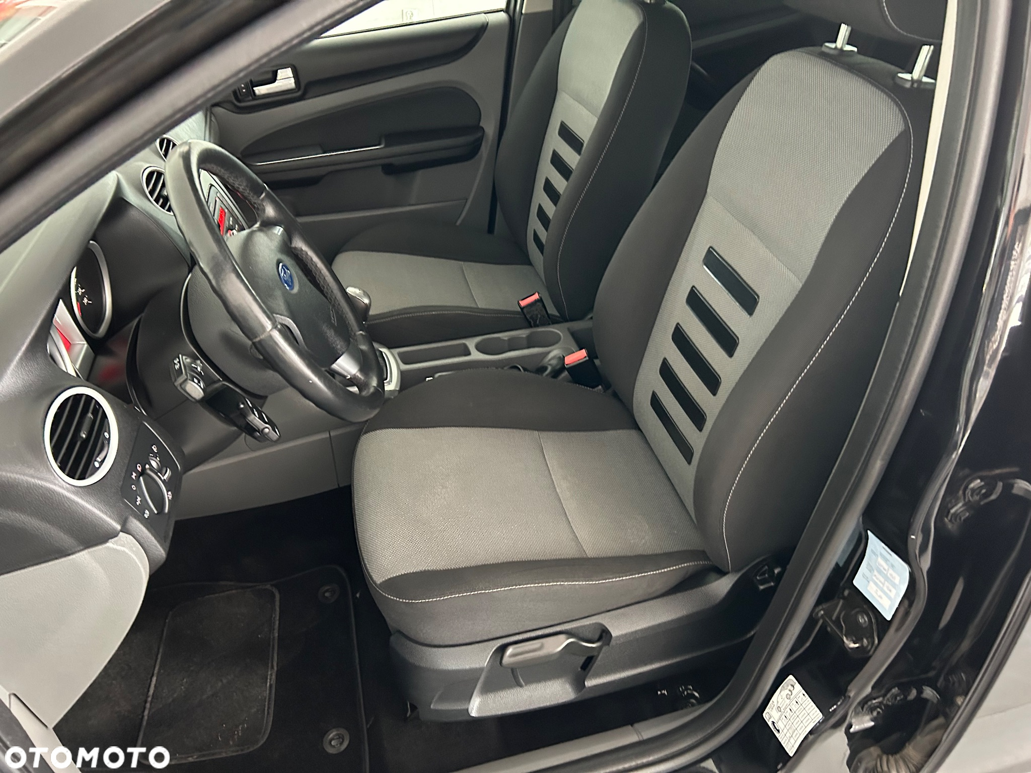 Ford Focus 1.6 TDCi ECOnetic 88g Start-Stopp-System Titanium - 18