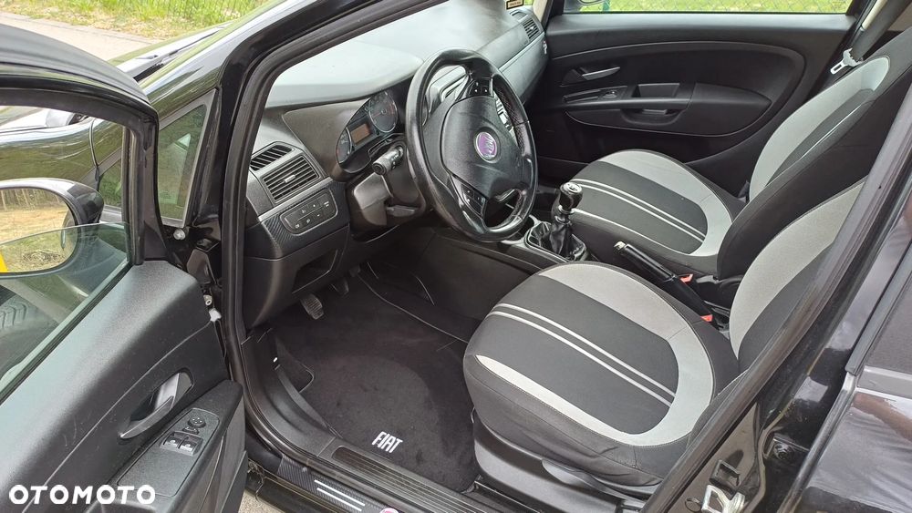 Fiat Grande Punto - 13