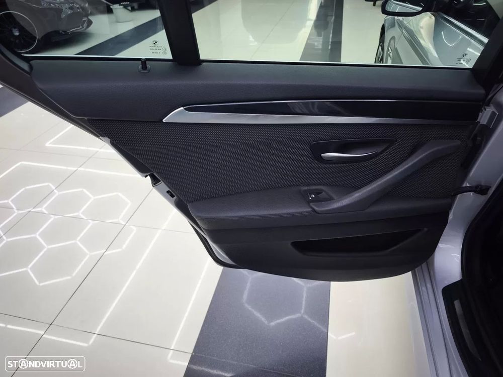 BMW 520 d Auto - 42