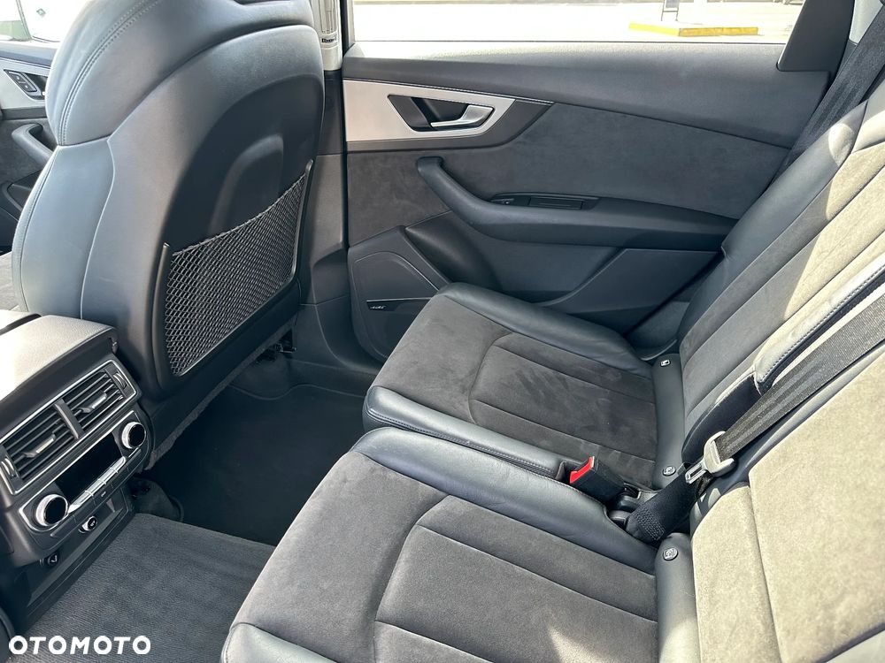 Audi Q7 3.0 TDI ultra Quattro Tiptronic - 17