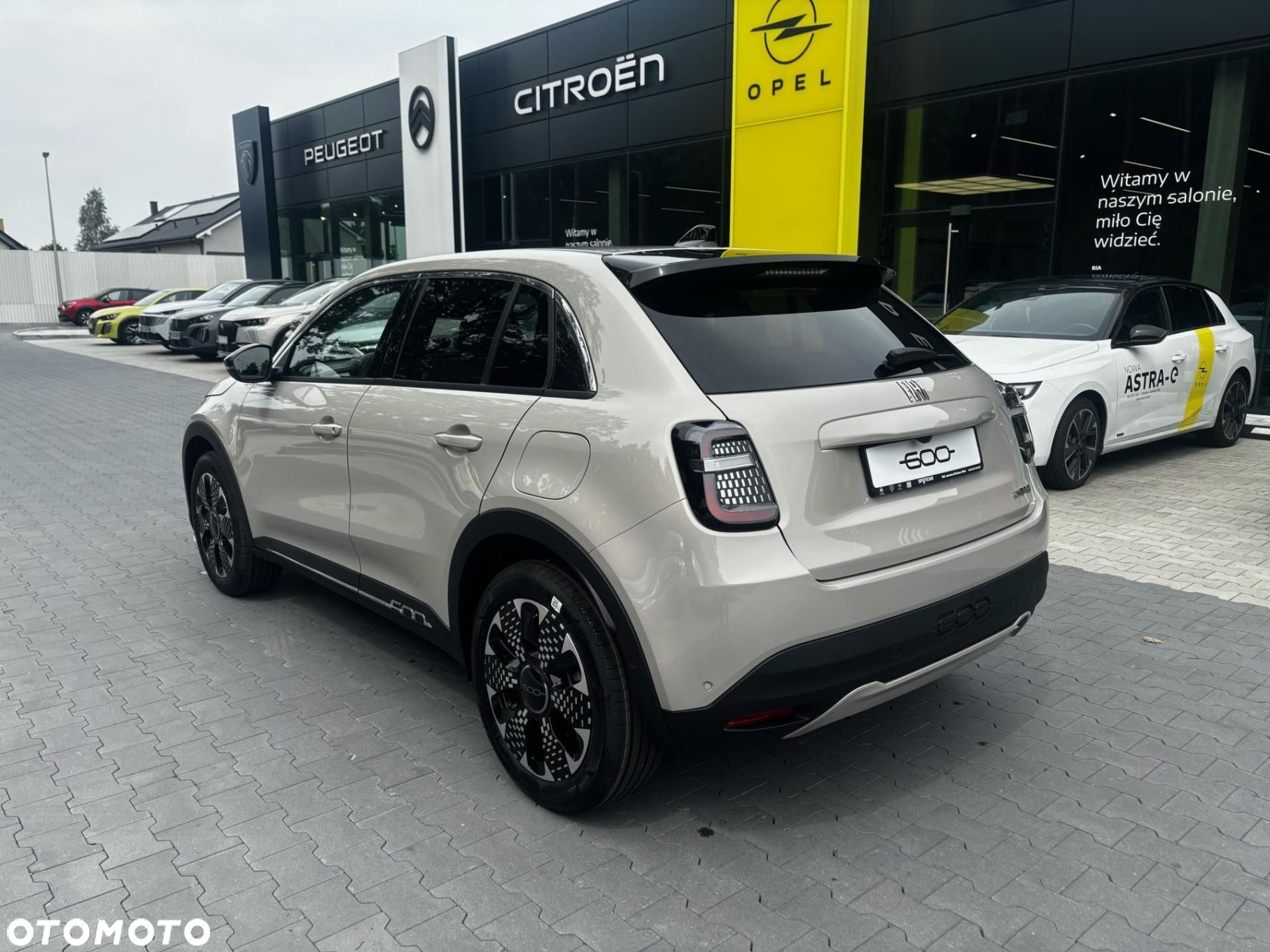 Fiat 600 1.2 Turbo Hybrid La Prima eDCT - 8