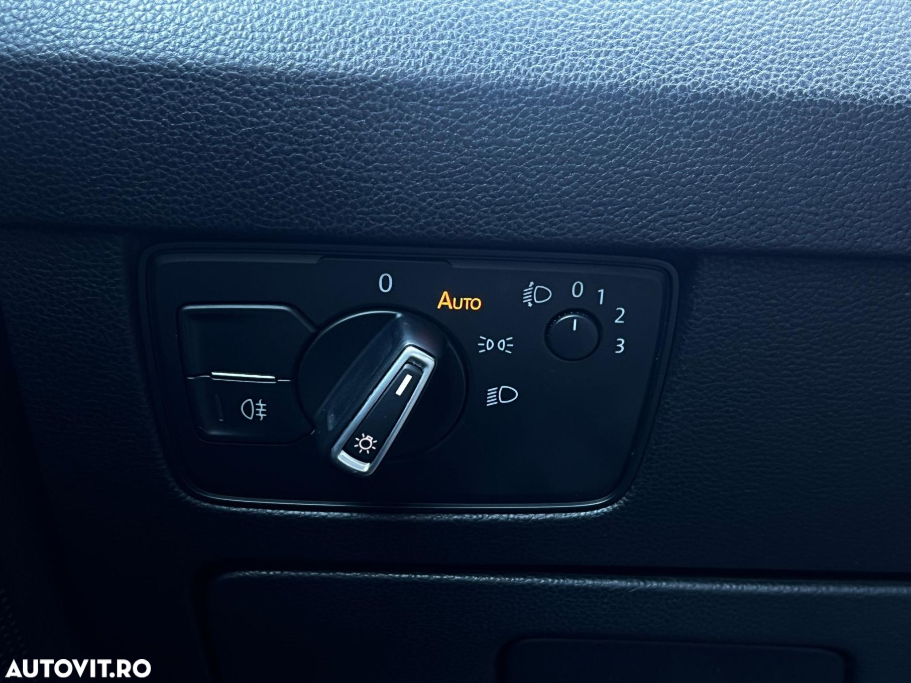 Volkswagen Passat - 13