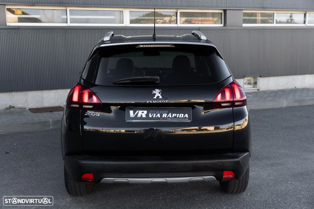 Peugeot 2008 1.2 PureTech Signature - 6