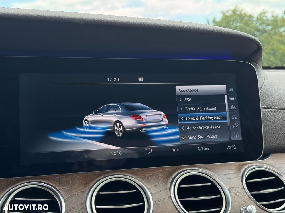 Mercedes-Benz E - 18