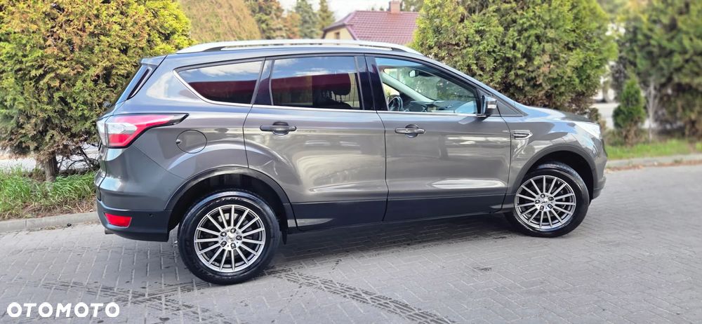 Ford Kuga 1.5 EcoBoost 2x4 Titanium - 17