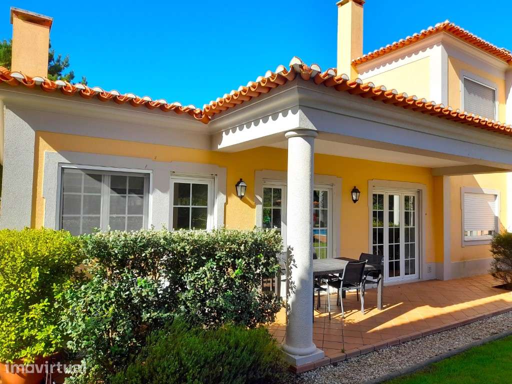 Moradia T2, em banda, dentro do Praia d'el Rey Beach & Golf Resort - Grande imagem: 2/20