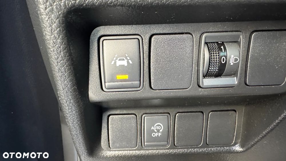 Nissan Qashqai 1.3 DIG-T SHIRO - 29