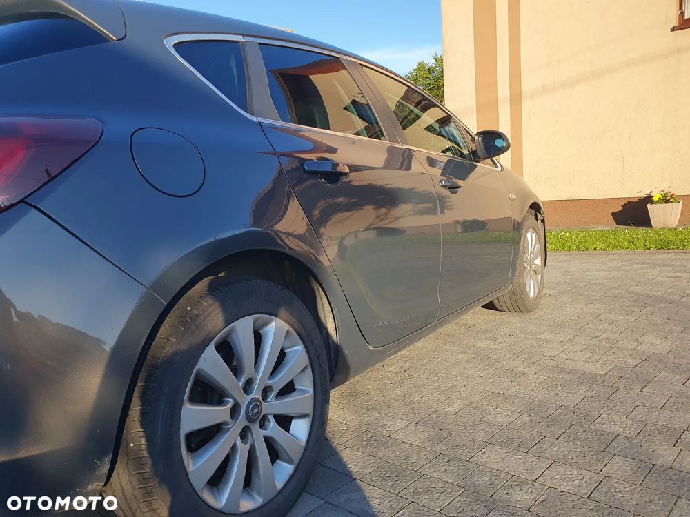 Opel Astra 1.6 CDTI Cosmo - 2