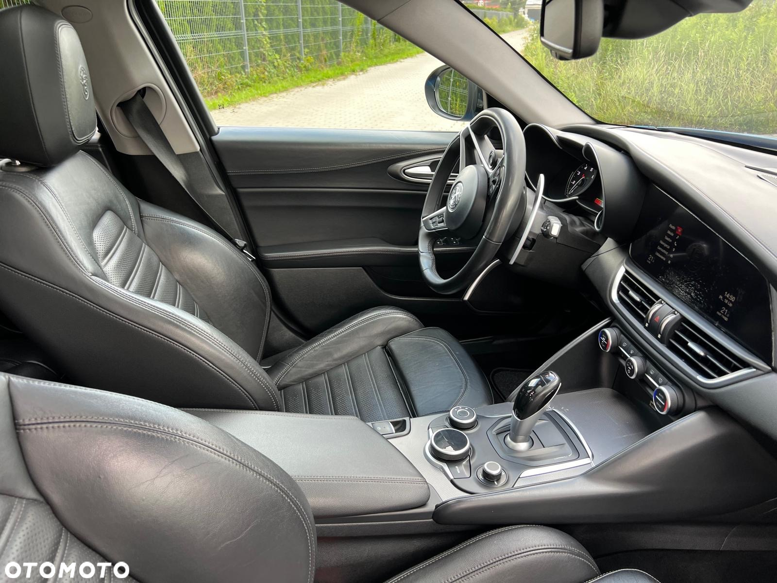 Alfa Romeo Giulia 2.0 Turbo 16V AT8 Veloce - 9