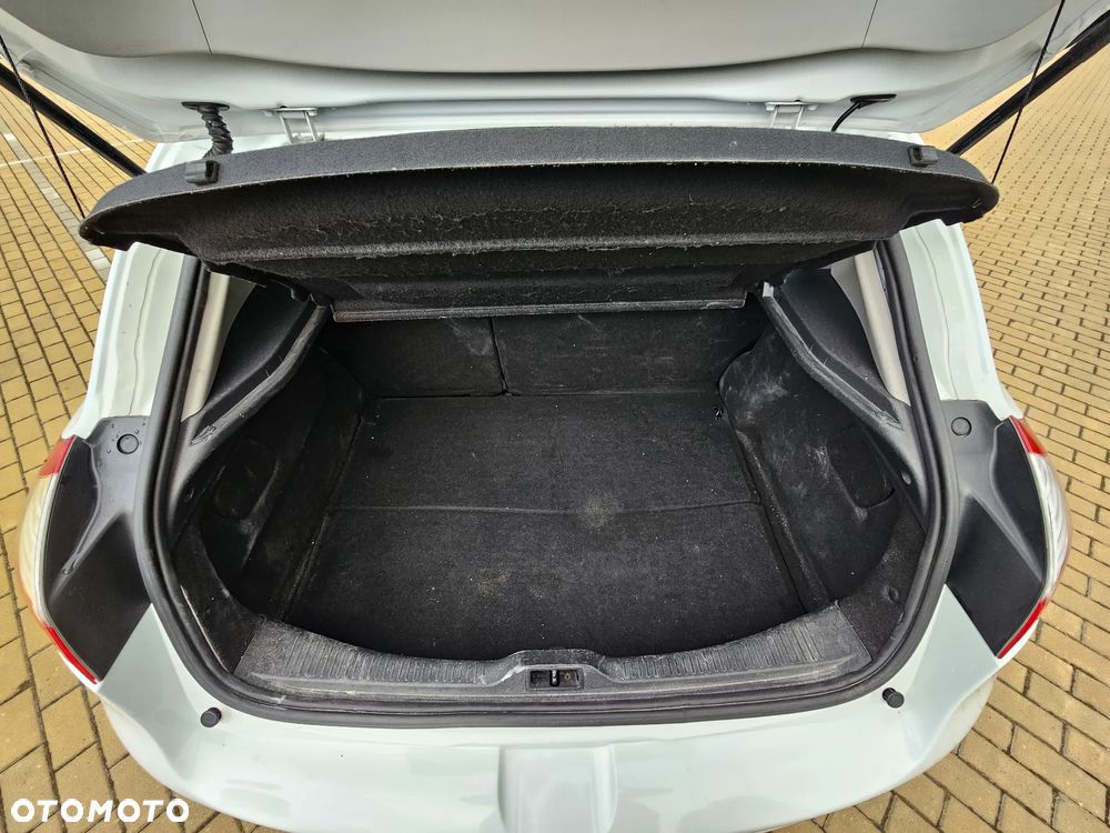 Renault Megane TCe 180 GT - 30