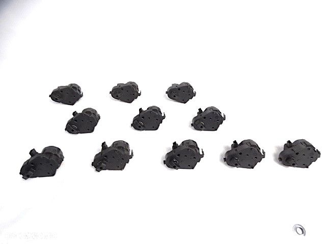 BMW 5 E60  6 E63  Silniczek Silnik Siłownik Nawiewu Nagrzewnicy  64116930300 6930300 64116942994 6942994 - 2