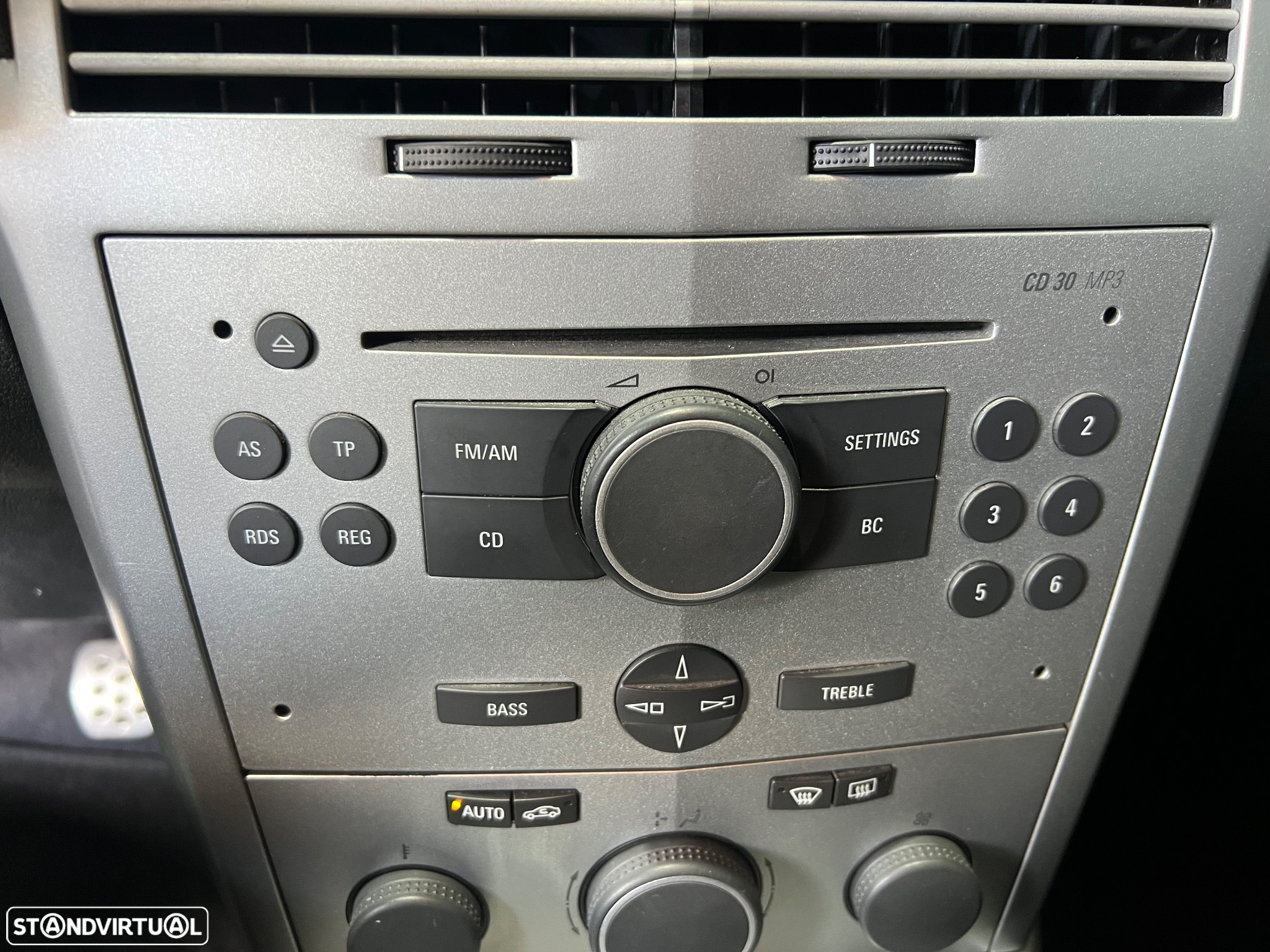 Opel Astra GTC 1.3 CDTi - 15