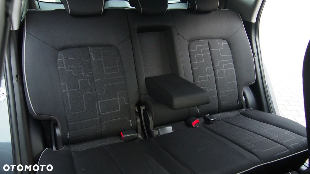 Kia Venga 1.4 CVVT Business Line - 9