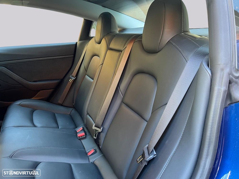 Tesla Model 3 - 38
