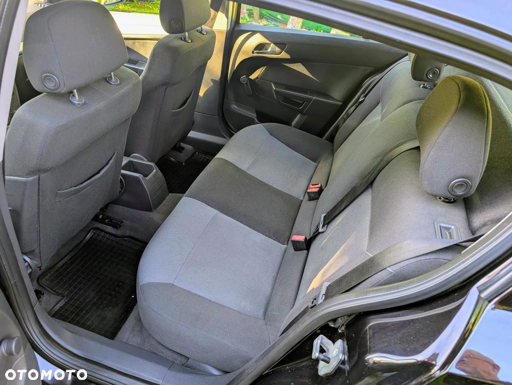 Opel Astra 1.6 Enjoy - 16