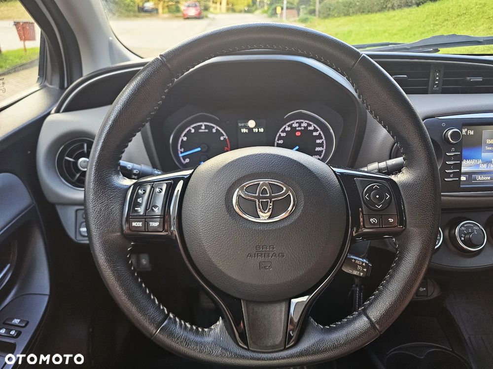 Toyota Yaris 1.5 Premium - 12
