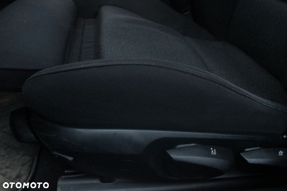 BMW Seria 3 320d DPF - 12