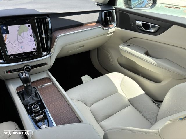 Volvo V60 2.0 D4 Momentum Plus Geartronic - 20