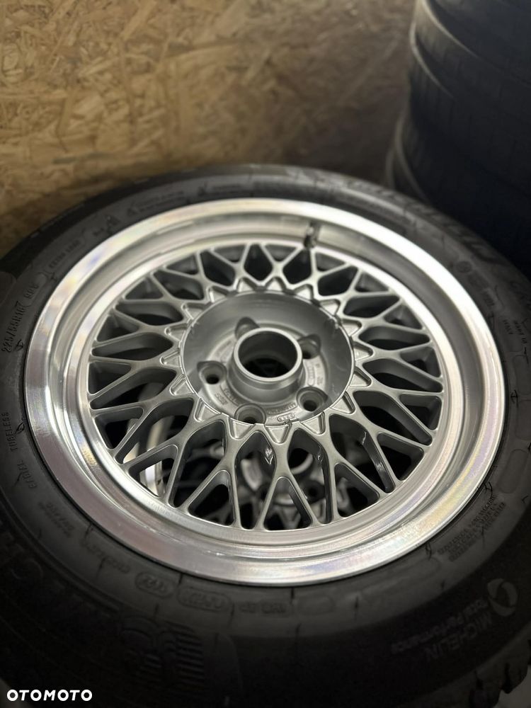 Audi V8 4.2 - 6