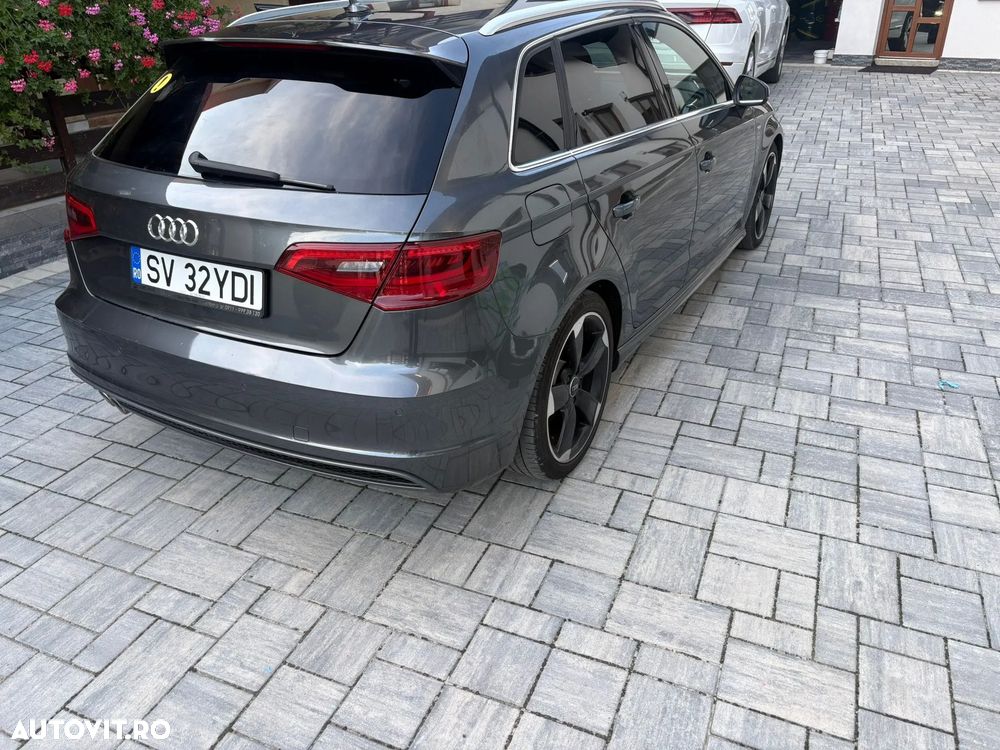 Audi A3 Sportback 2.0 TDI S tronic S line Sportpaket - 3