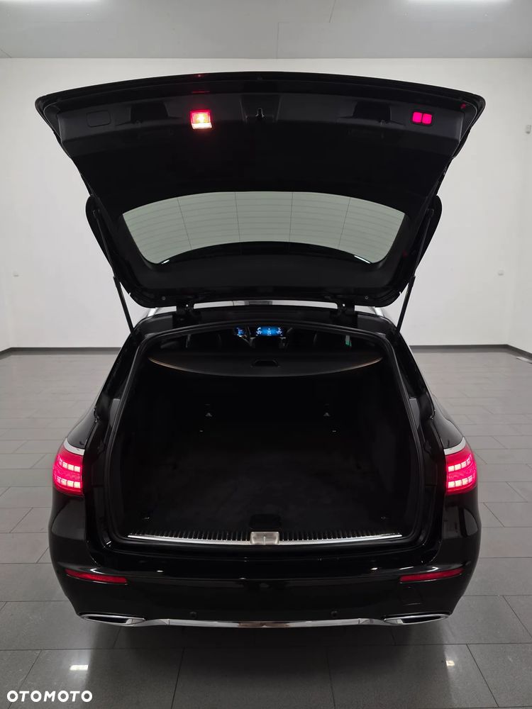 Mercedes-Benz Klasa E 220 d 4-Matic AMG - 39