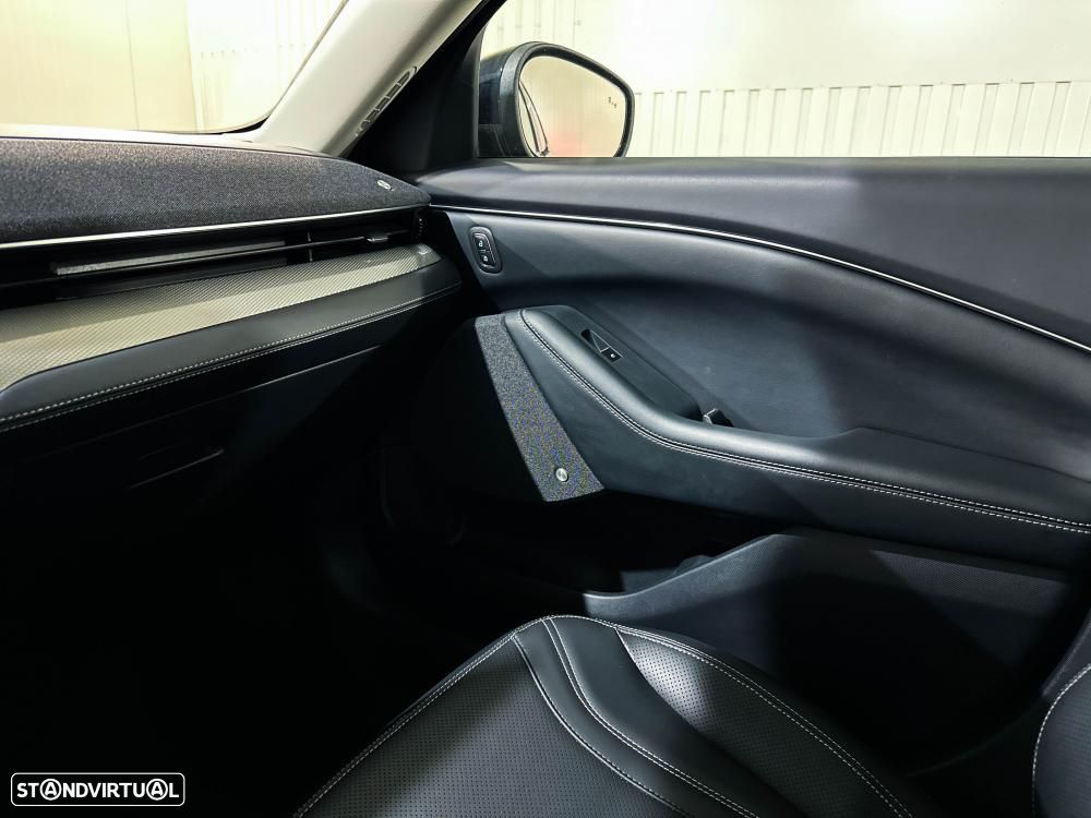 Ford Mustang Mach-E 75.7 kWh Base - 50