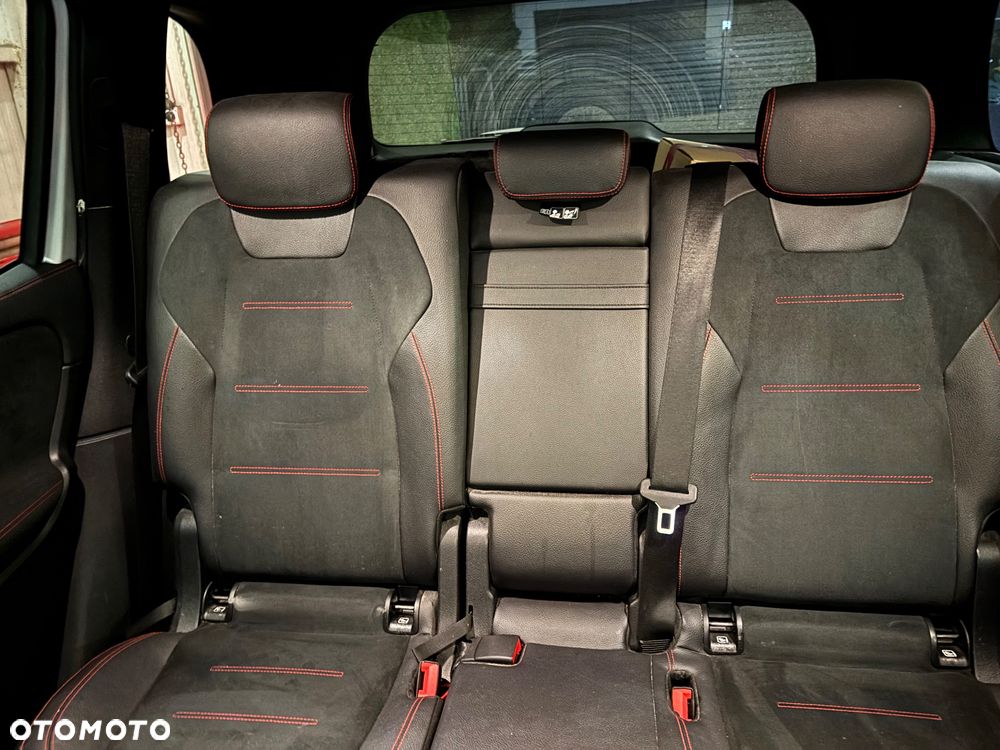 Mercedes-Benz GLB 200 7G-DCT - 11