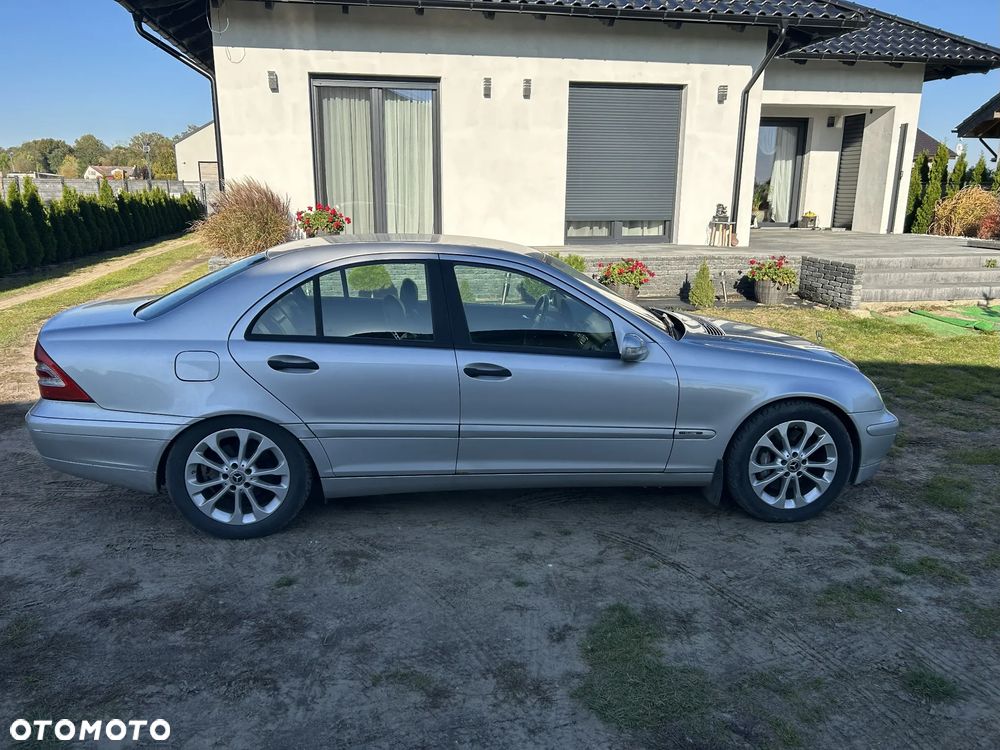 Mercedes-Benz Klasa C 200 T CDI Automatik Classic - 6