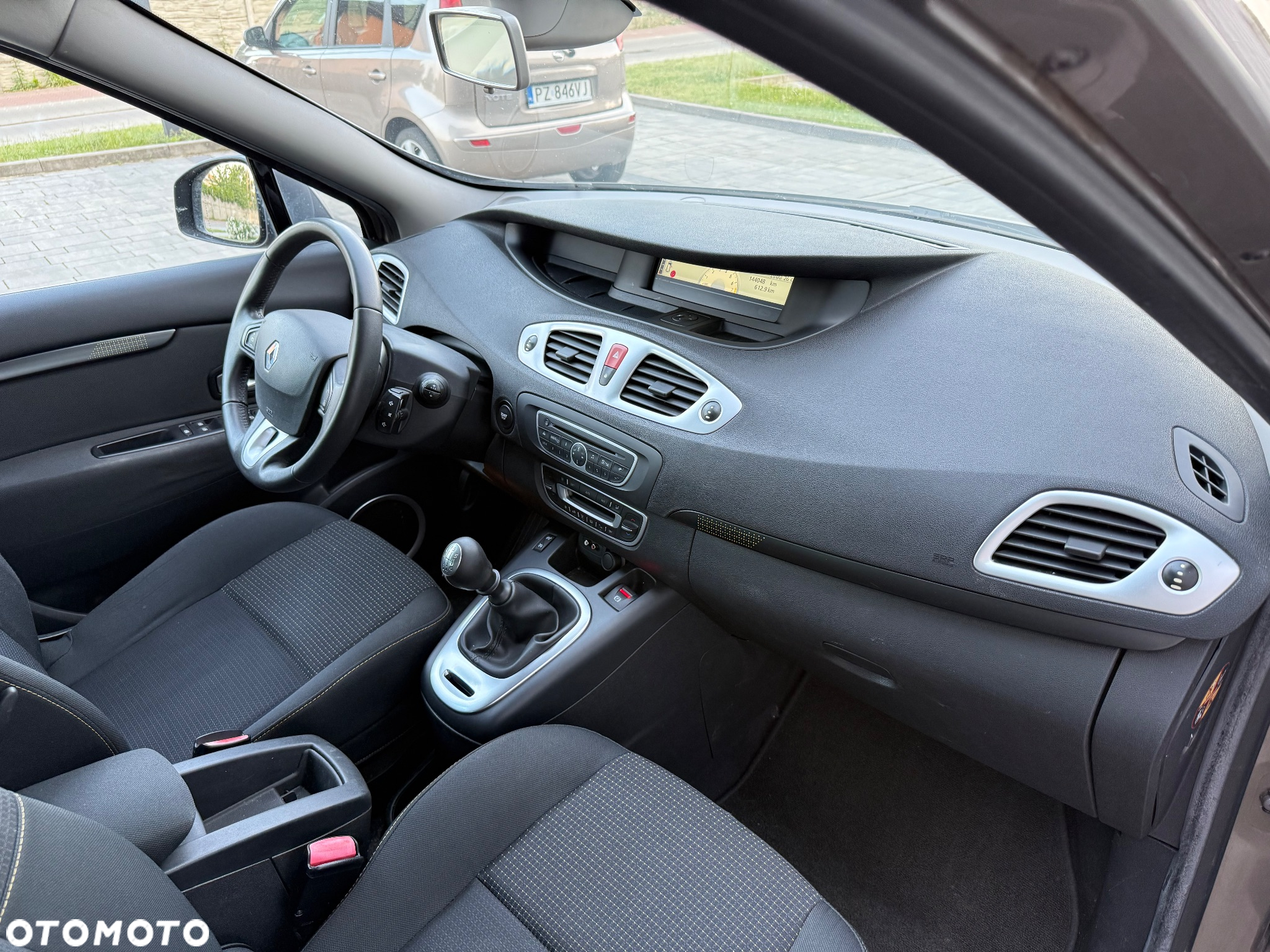 Renault Scenic 1.4 16V TCE Expression - 11