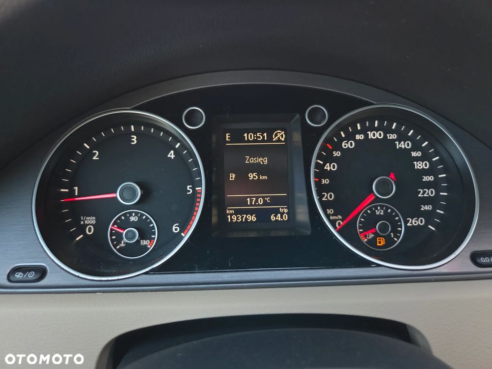 Volkswagen Passat 2.0 TDI 4Motion BlueMotion Technol Business Edition - 29