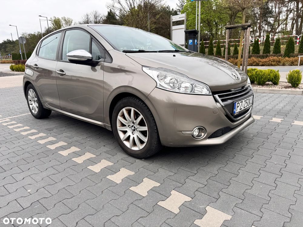 Peugeot 208 PureTech 82 Urban Move - 6