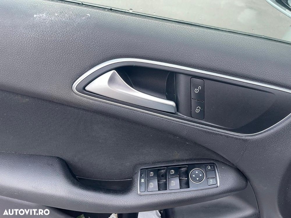 Mercedes-Benz B 160 - 11