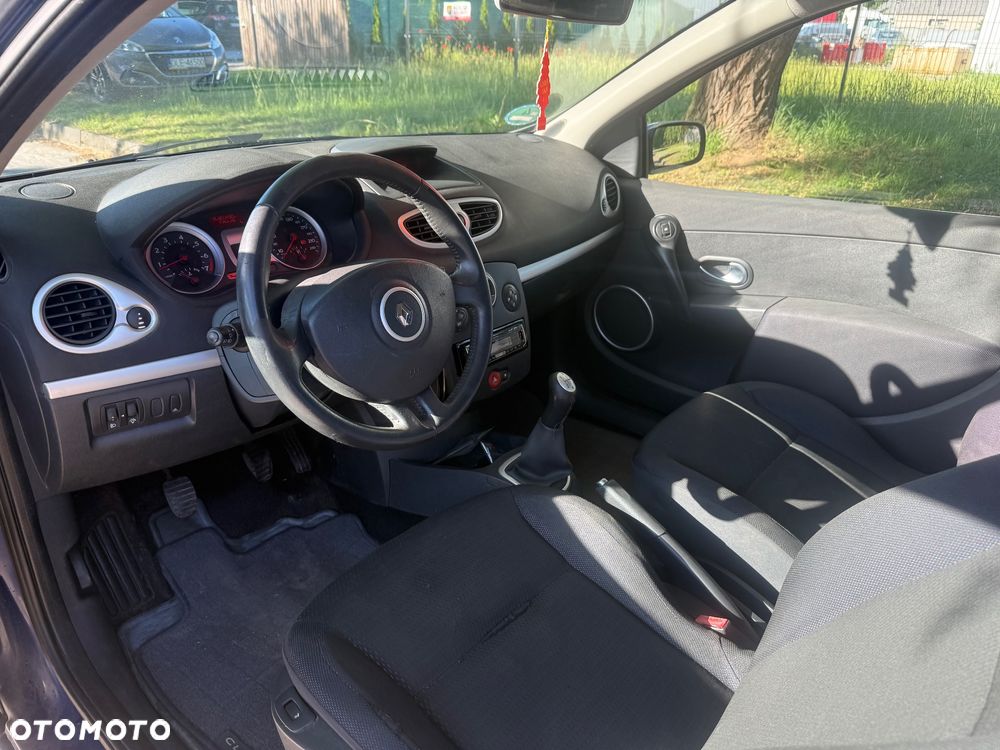 Renault Clio 1.6i 16V - 7