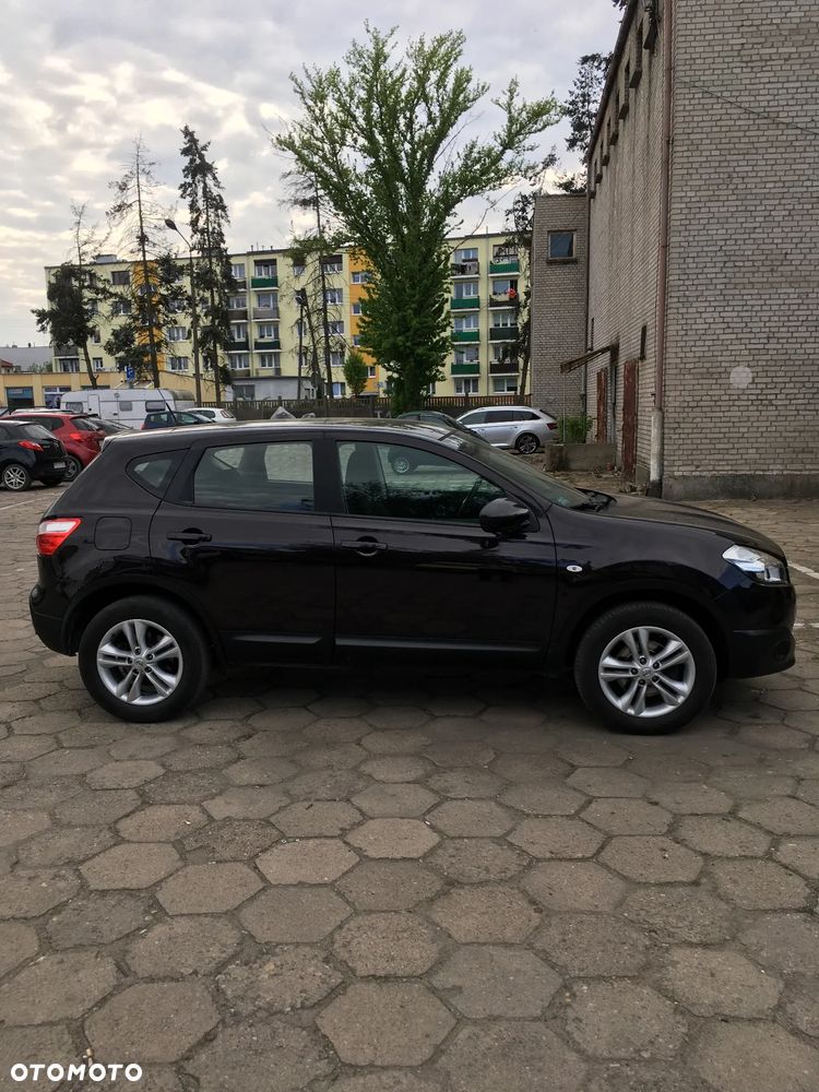 Nissan Qashqai - 2