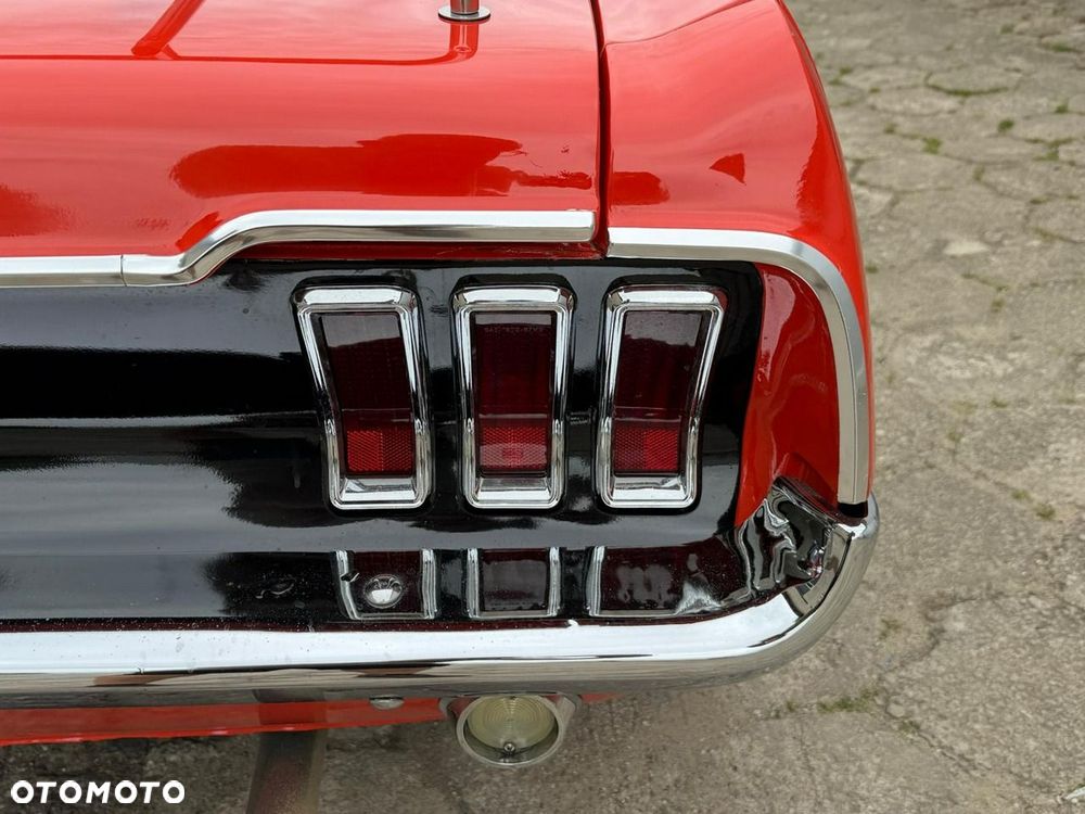 Ford Mustang - 13