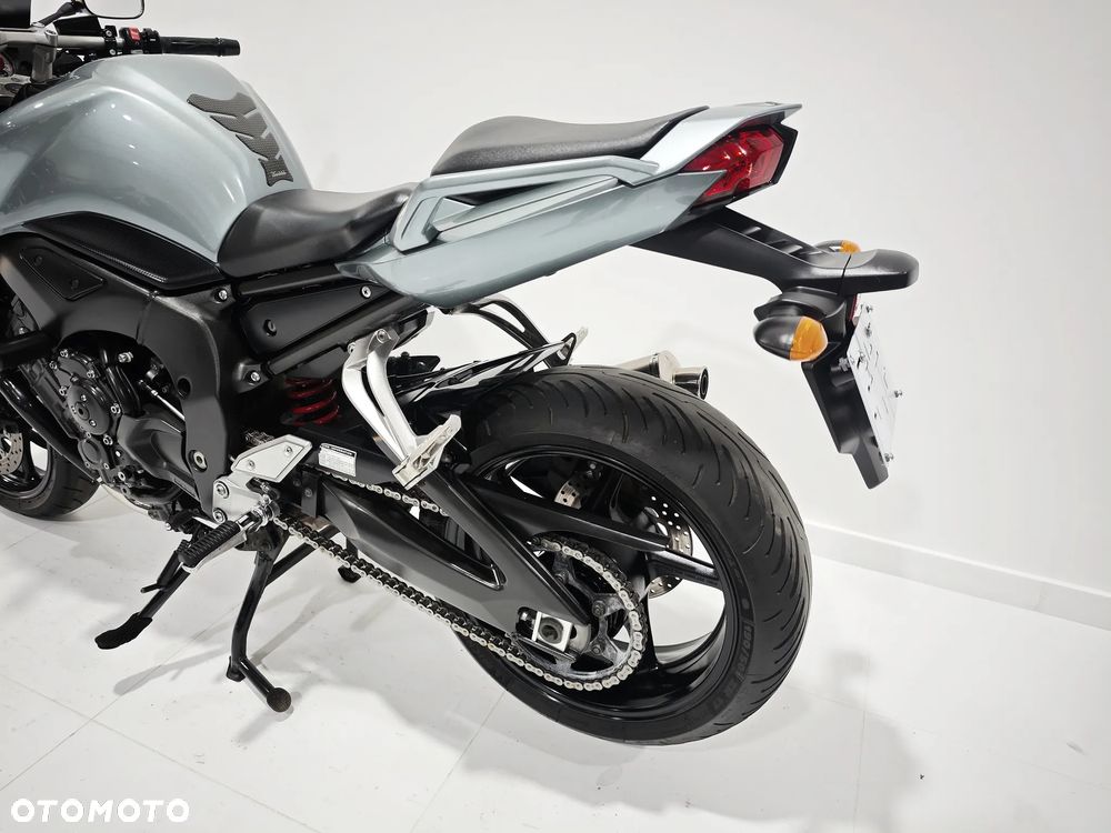 Yamaha FZ - 19