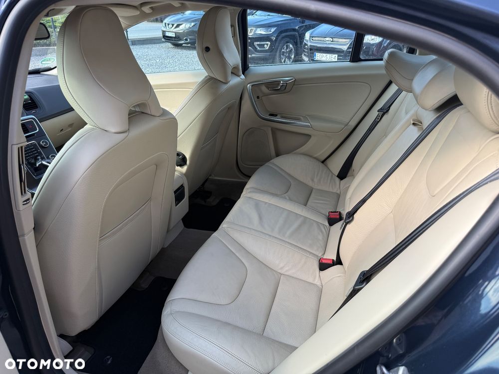 Volvo S60 2.5 T5 - 10