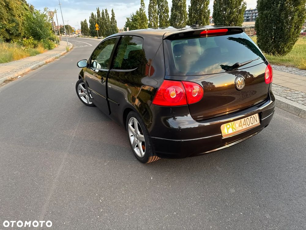 Volkswagen Golf 1.6 Q-Line - 4