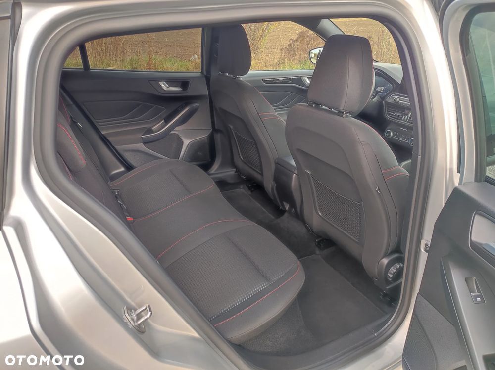 Ford Focus 1.5 EcoBlue ST-Line - 29