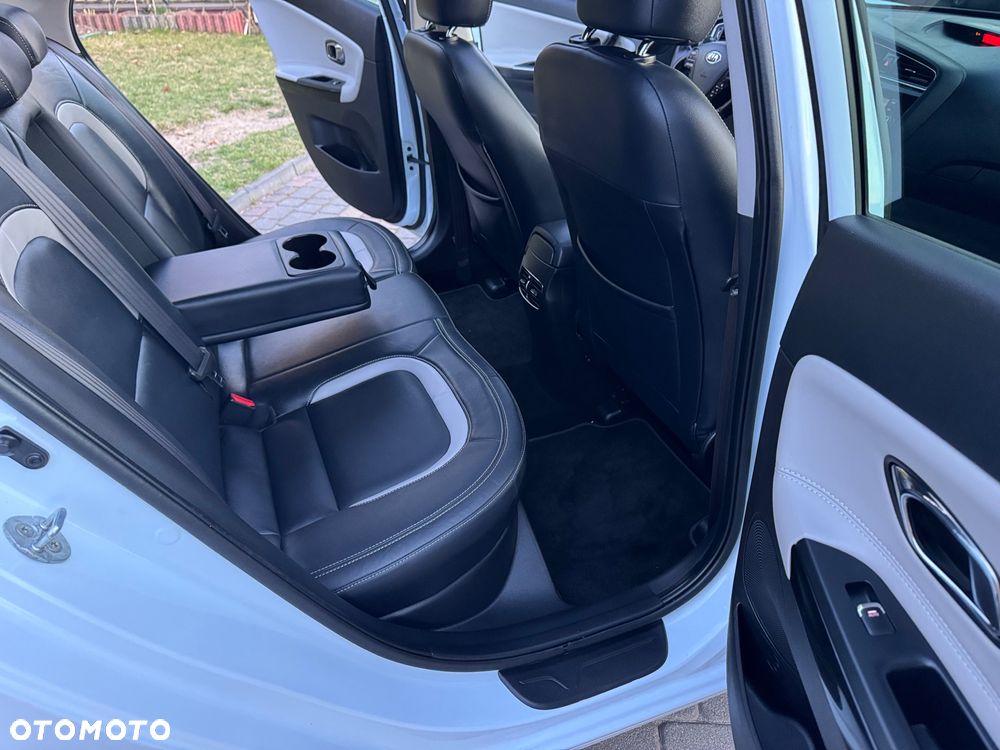 Kia Ceed 1.6 CRDi 136 ISG Platinum Edition - 18