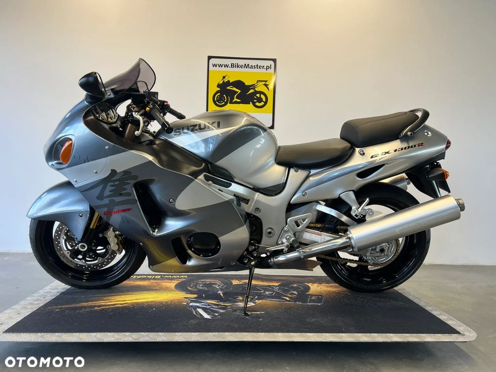 Suzuki GSX - 2