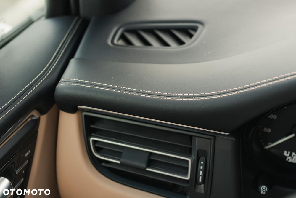 Porsche Macan Standard - 30