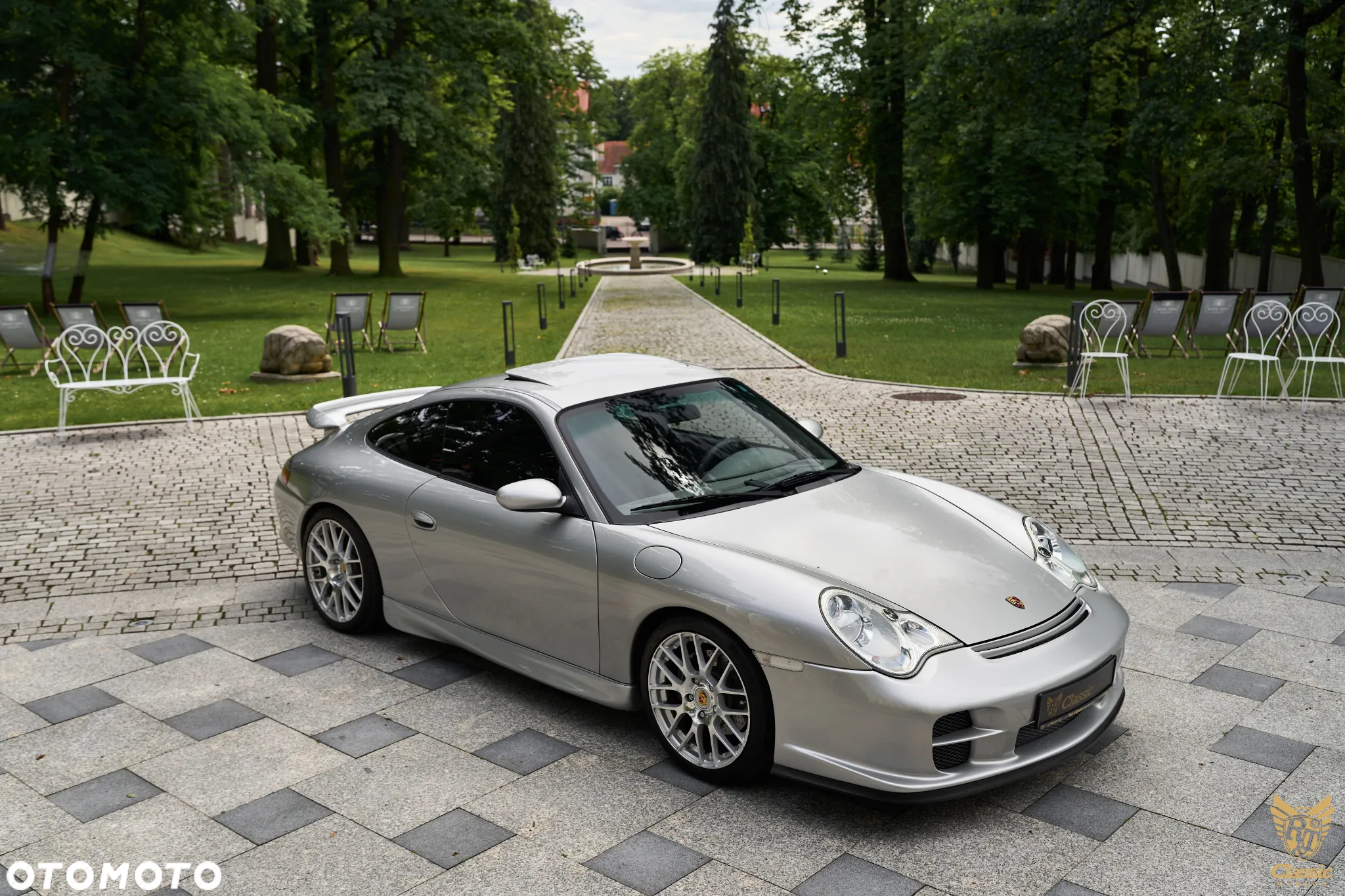 Porsche 911 Carrera - 11