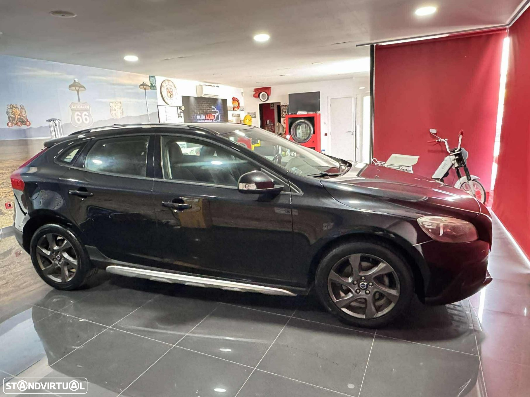 Volvo V40 Cross Country 1.6 D2 Kinetic - 4