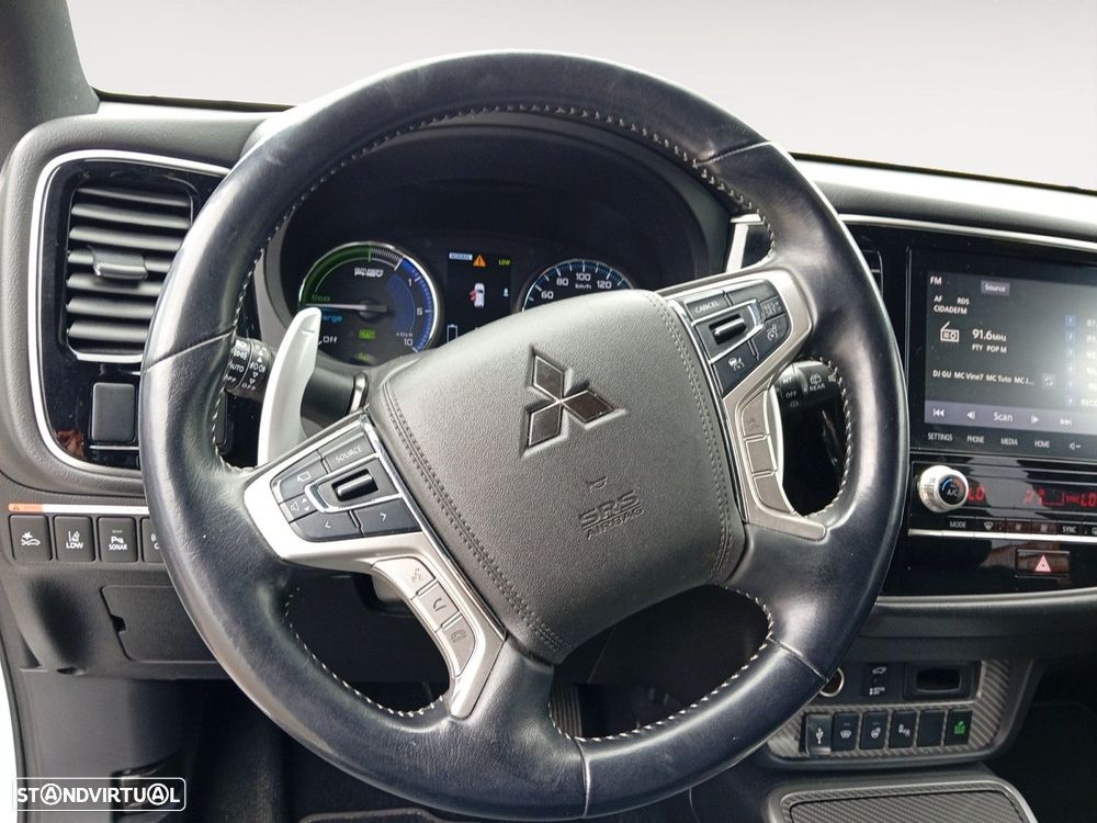 Mitsubishi Outlander 2.4 Intense - 12