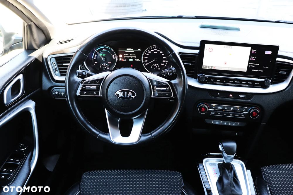 Kia XCeed 1.6 GDI DCT6 OPF PLATINUM - 32