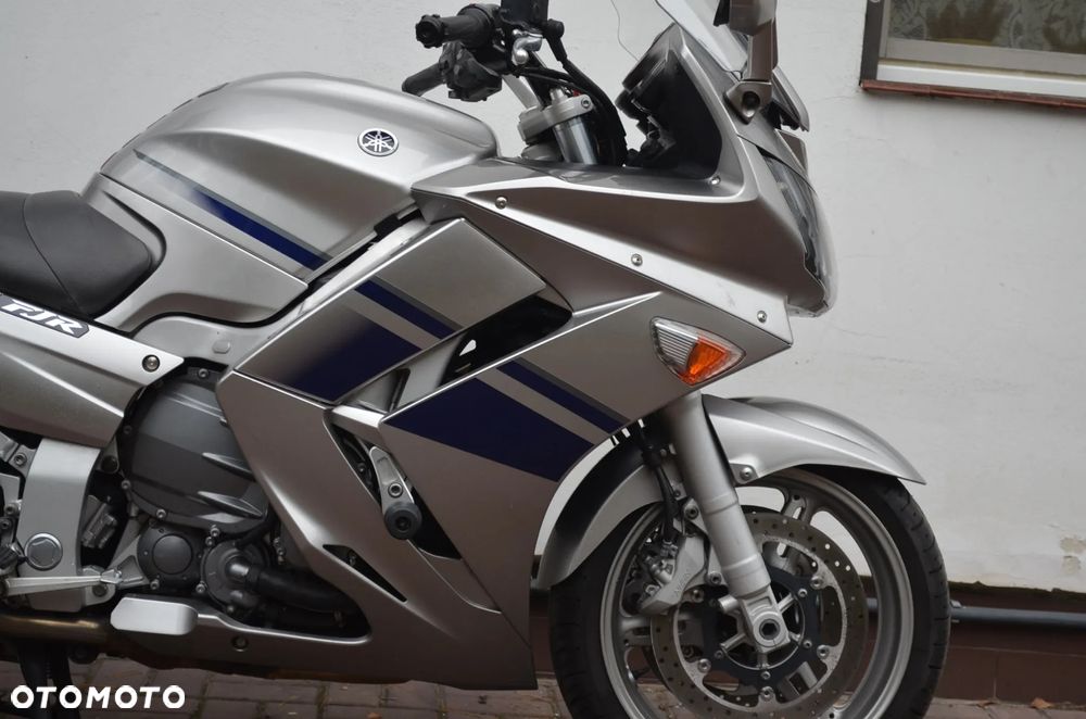 Yamaha FJR - 10